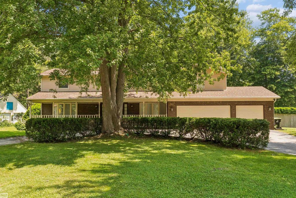 37816 Winkler St, Harrison charter township