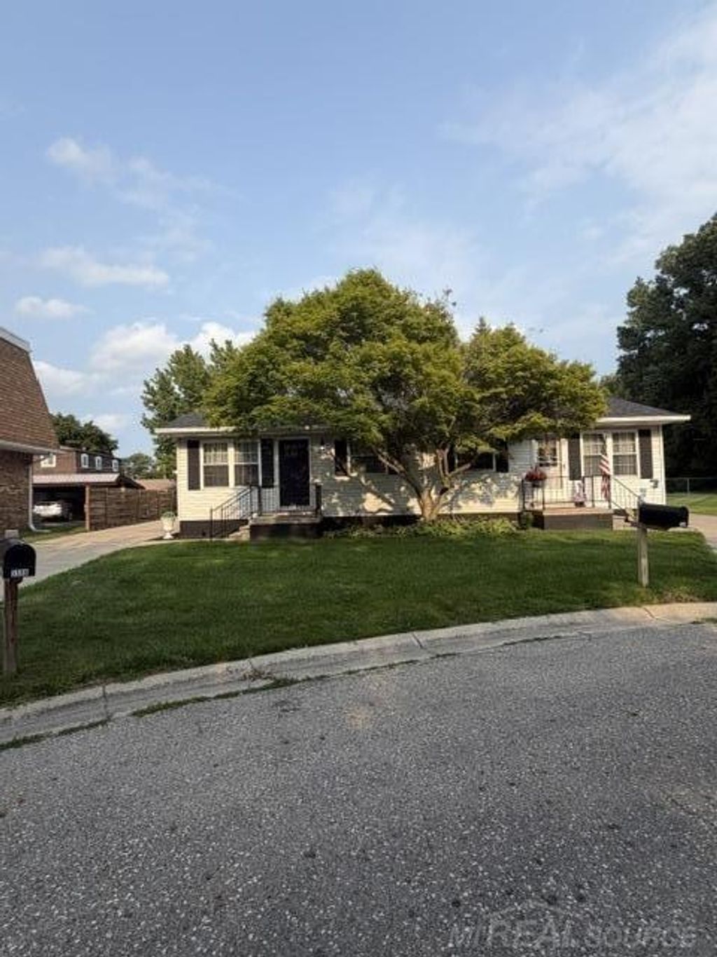 3506 Holland Park Ln, Port Huron