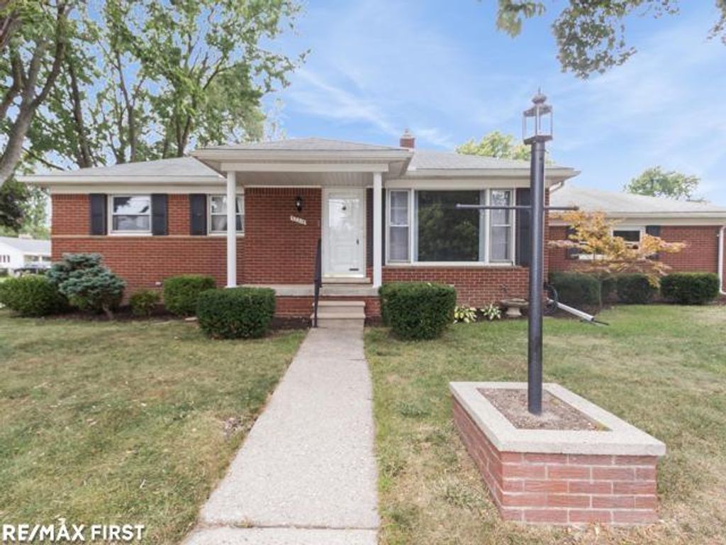 32215 Solon St, Roseville city