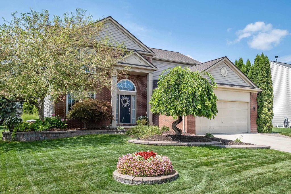 56277 Oasis Dr, Macomb township