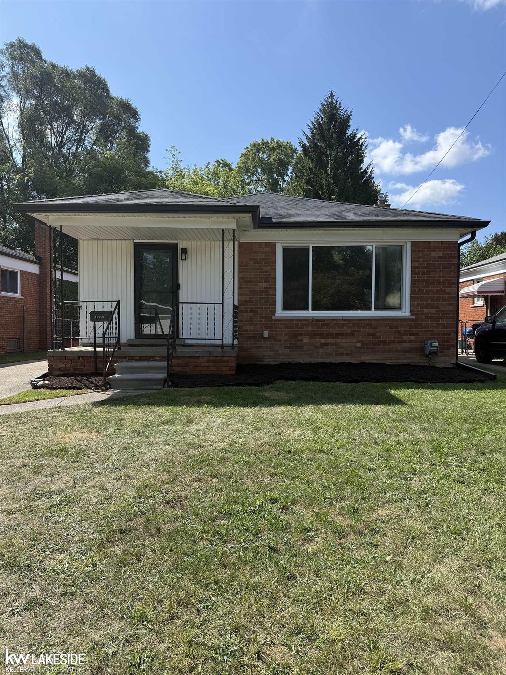 17950 Elizabeth St, Roseville city