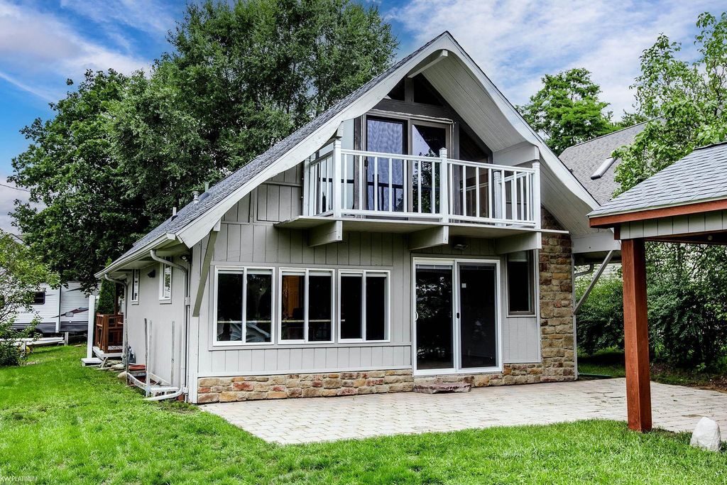 8970 Lakeshore Rd, Burtchville township