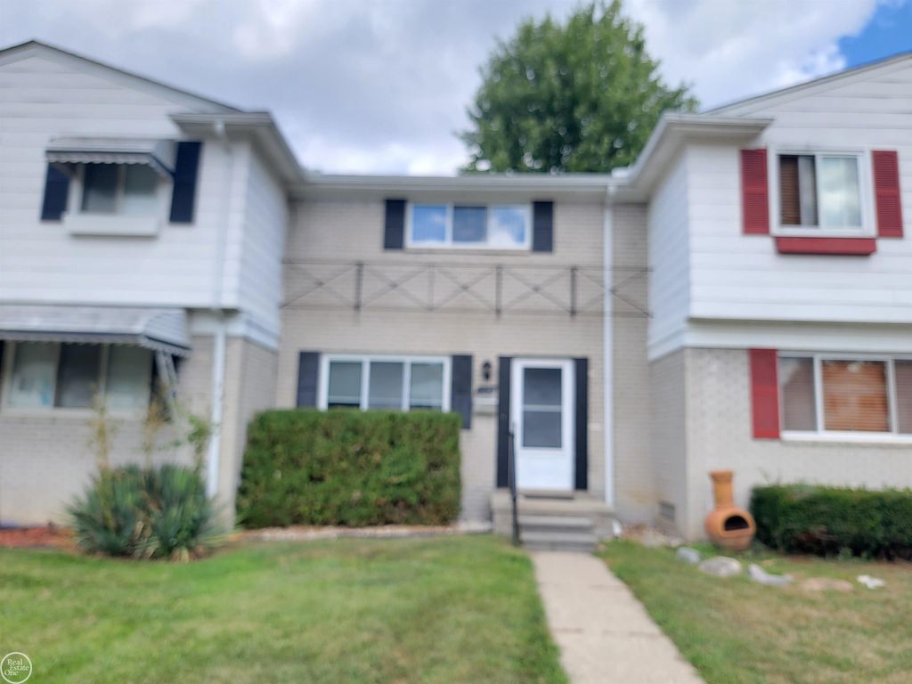 129 Parnacott Dr, Mount Clemens