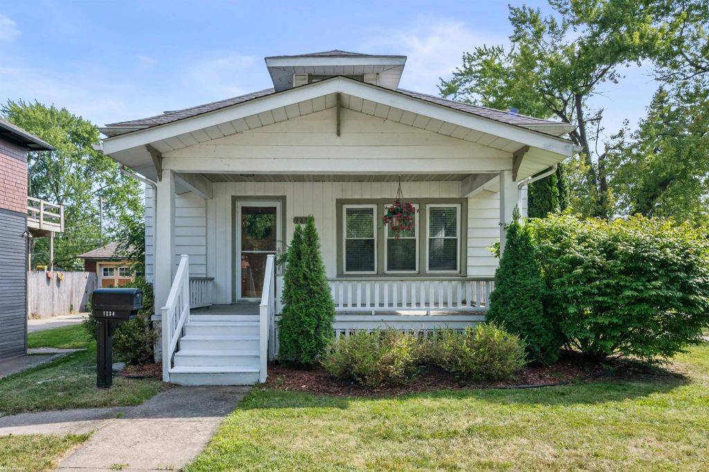 1234 Court St, St. Clair city