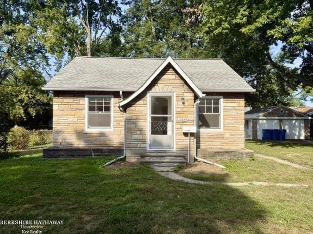 22485 Le Fever Ave, Warren city