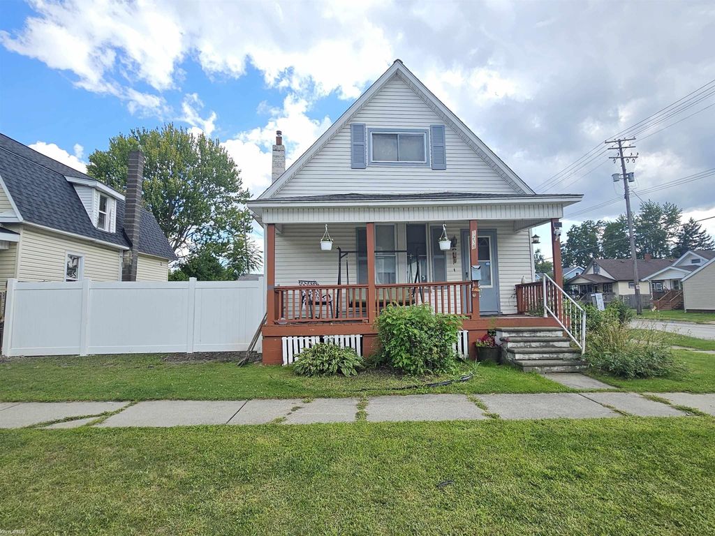 1238 Chestnut, Port Huron city