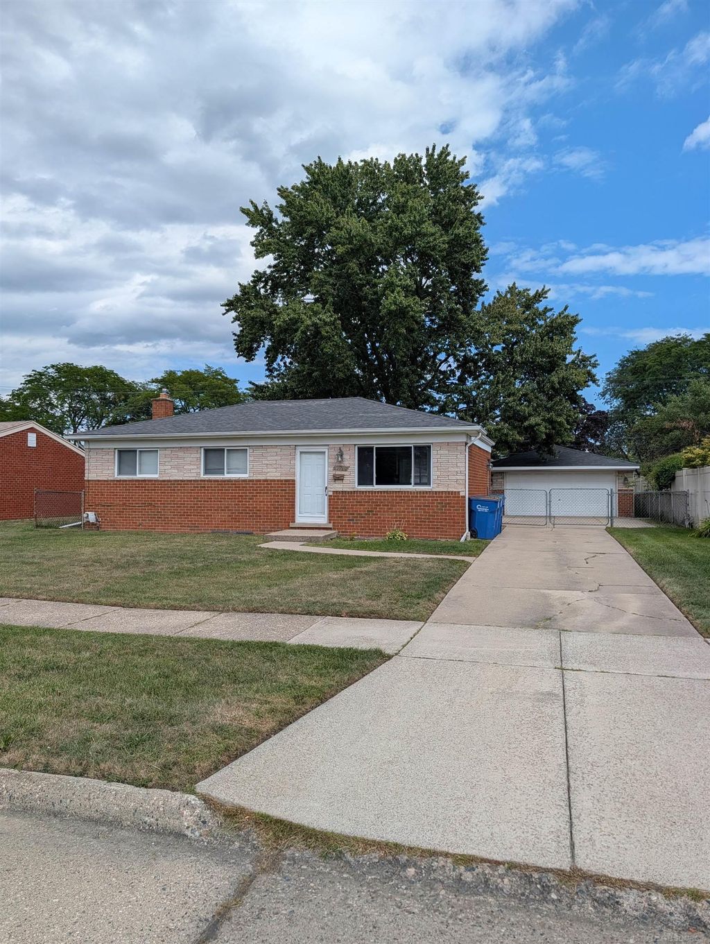 31490 Gloede Dr, Warren city