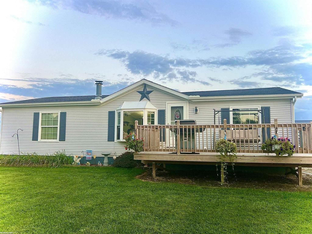 9551 Imlay City Rd, Kenockee township
