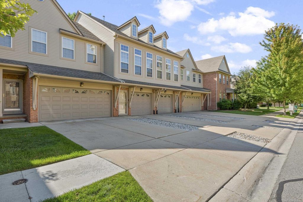 56696 Long Island  Dr, Shelby Twp