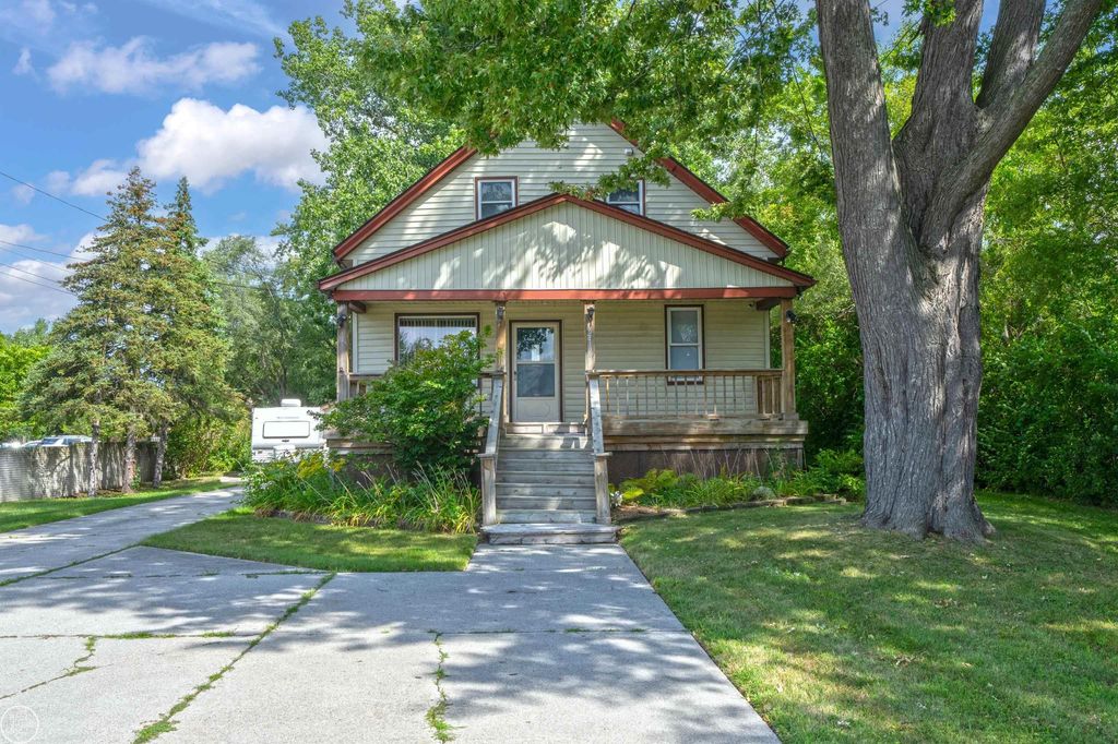 24125 Shook Rd, Clinton Township