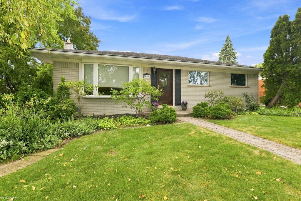 29503 Dover Ave, Warren city