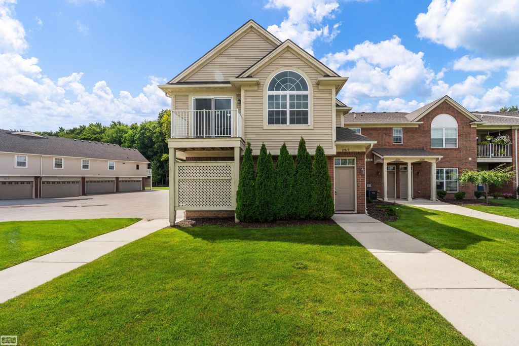 21912 Aberdeen Dr, Macomb township