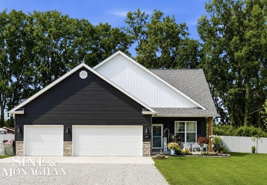 9400 Folkert Rd, Clay township