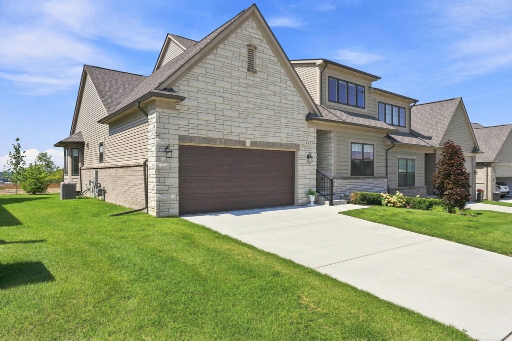 535 Cornerstone, Oxford charter township