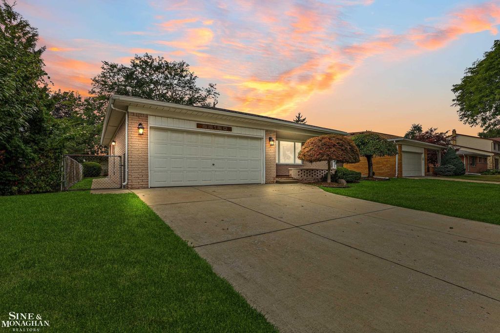 22120 Blackburn St St, St. Clair Shores city