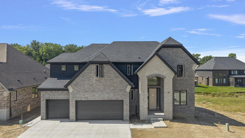 54437 Palomino Dr, Shelby charter township