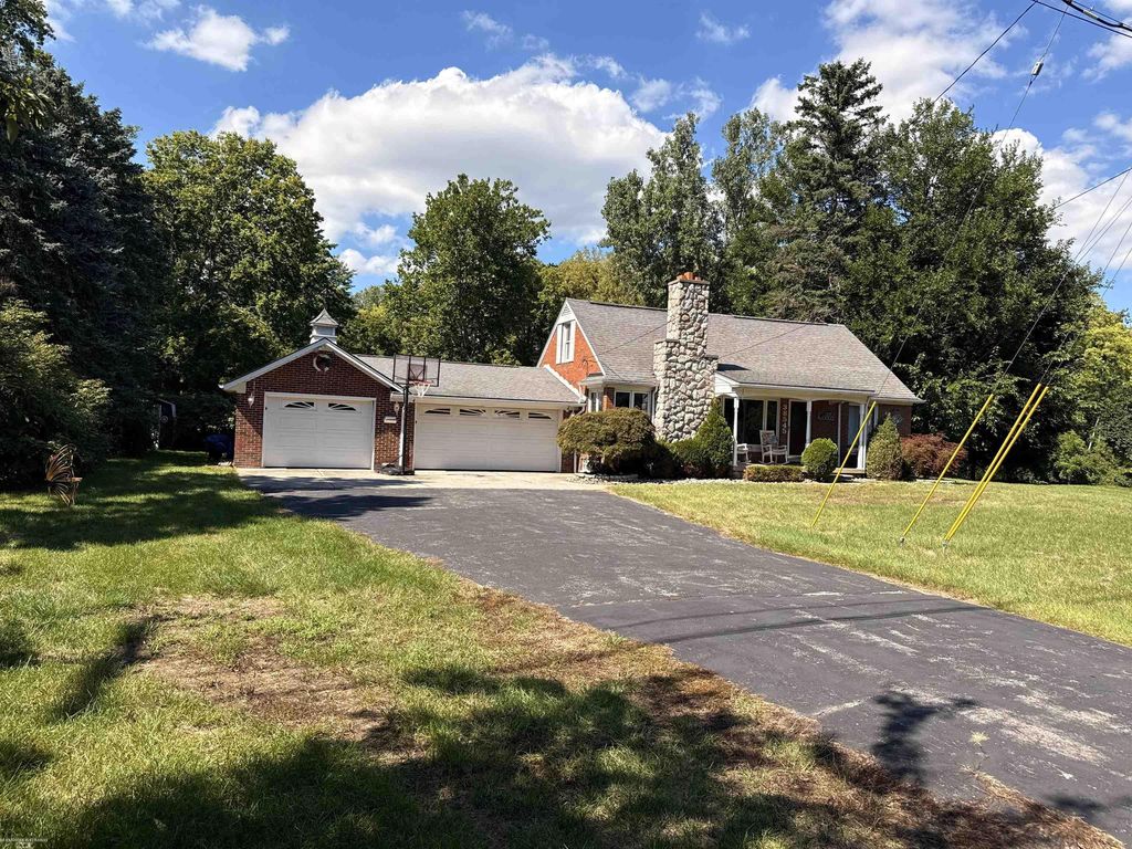 38545 Riverside, Clinton charter township