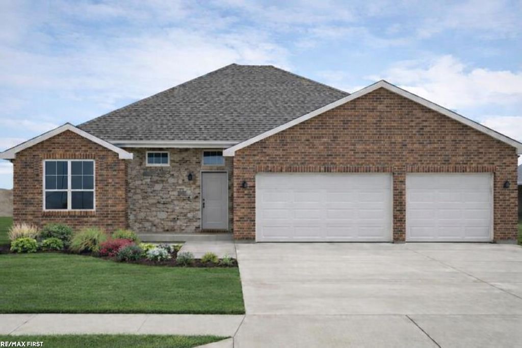 45215 Fairchild Rd, Macomb township