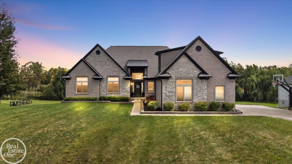 74714 Gould Rd, Bruce township