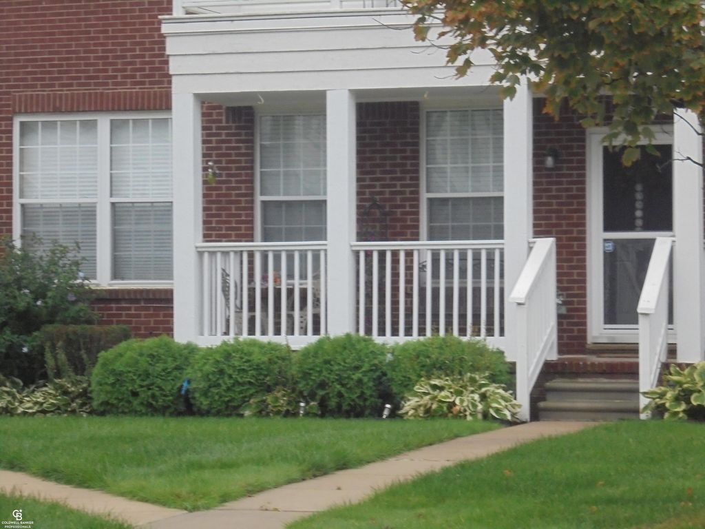 29260 Philadelphia Dr, Chesterfield
