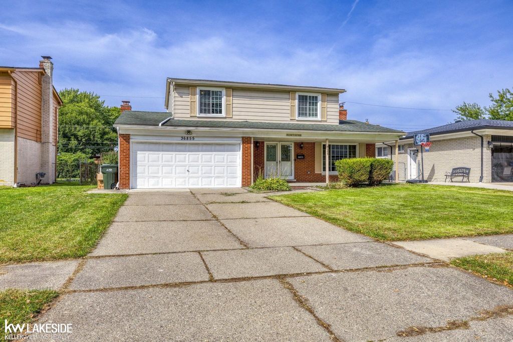 36855 Kyro Ct, Sterling Heights