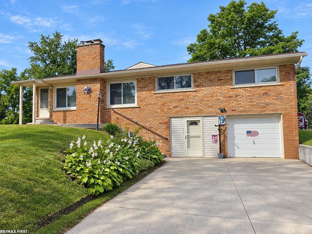 240 Bogie Lake Rd, White Lake
