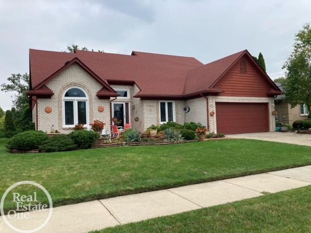 17903 Rocco Dr, Macomb