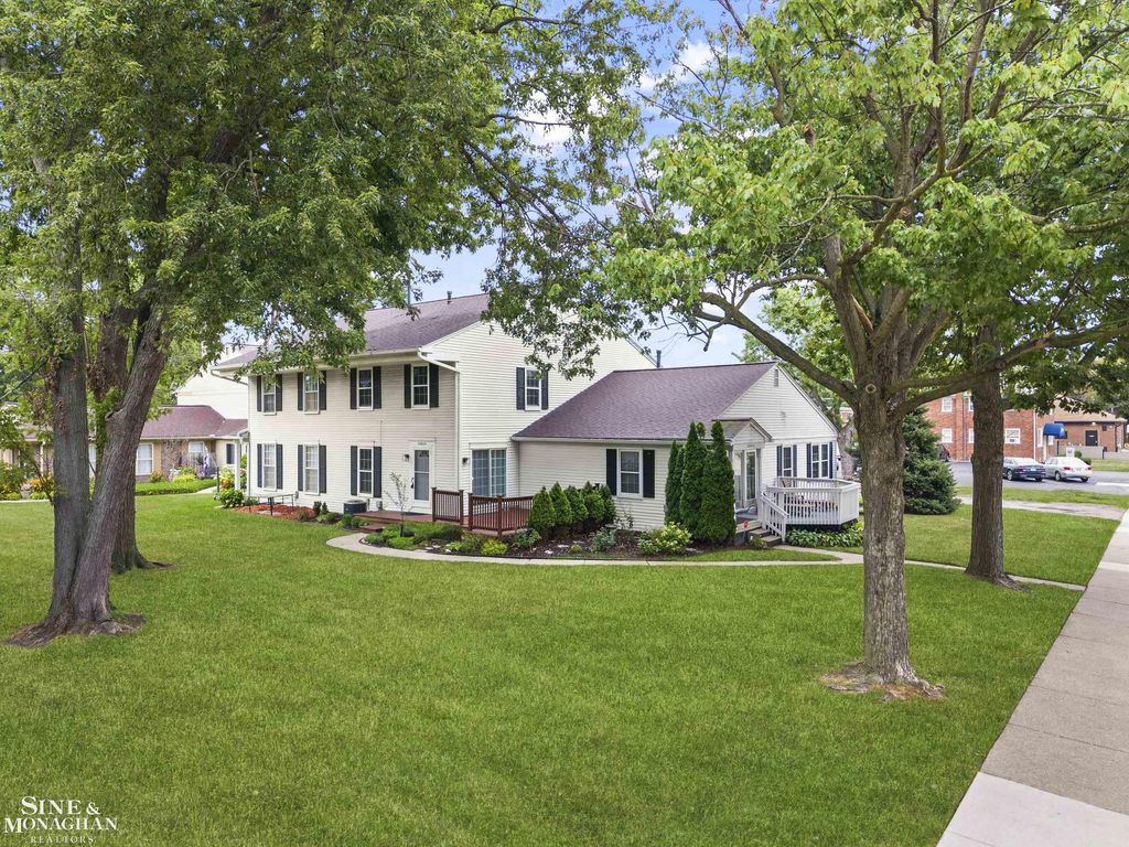 22625 Martin Rd, Saint Clair Shores