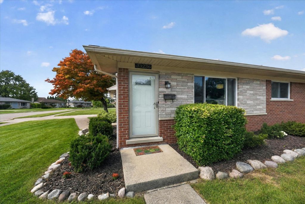33236 Morrison Ct, Sterling Heights