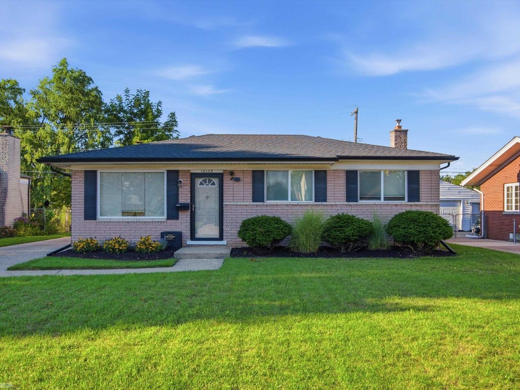 12139 Brougham Dr, Sterling Heights