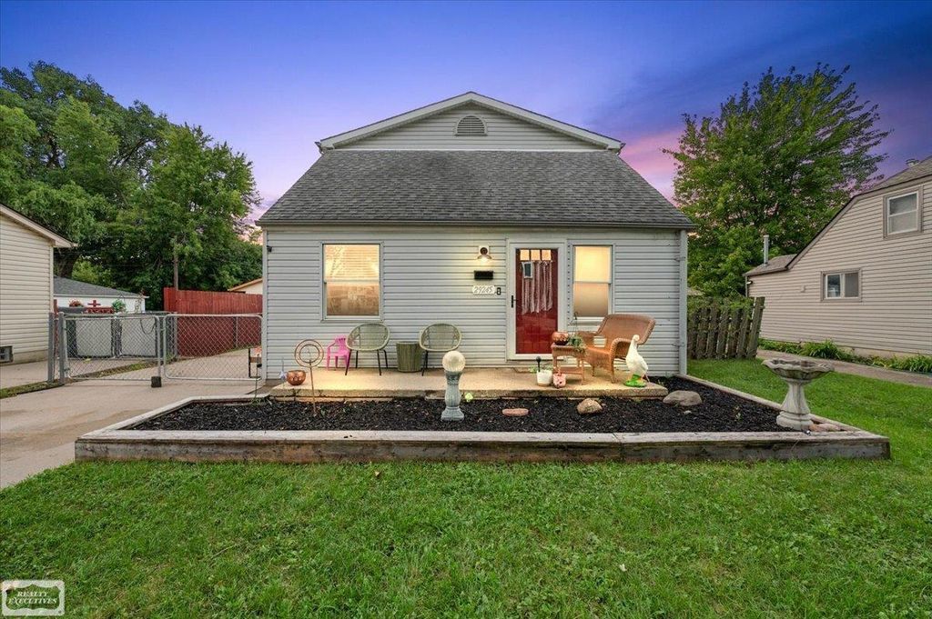 29245 Coolidge St, Roseville