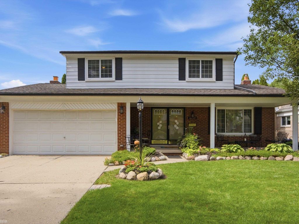 40381 Flagstaff Dr, Sterling Heights
