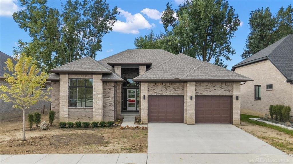 16452 Via Villagio St, Macomb