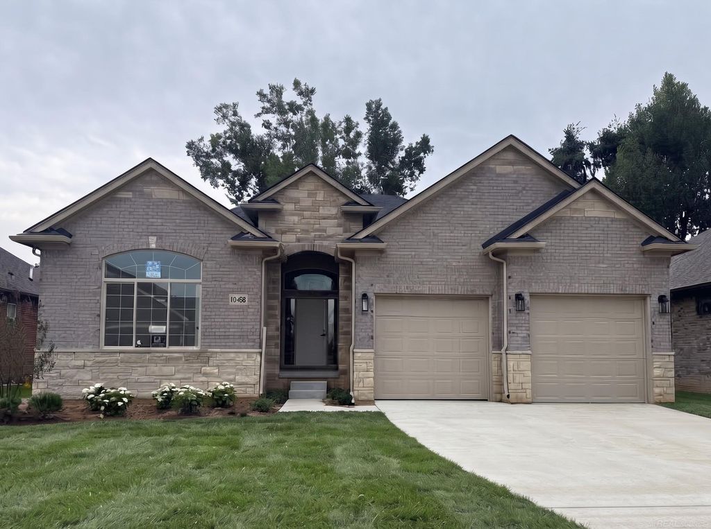 16468 Via Villagio St, Macomb township