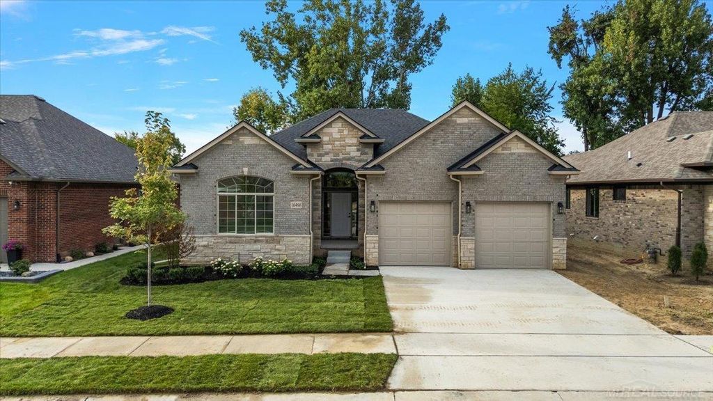 16468 Via Villagio St, Macomb