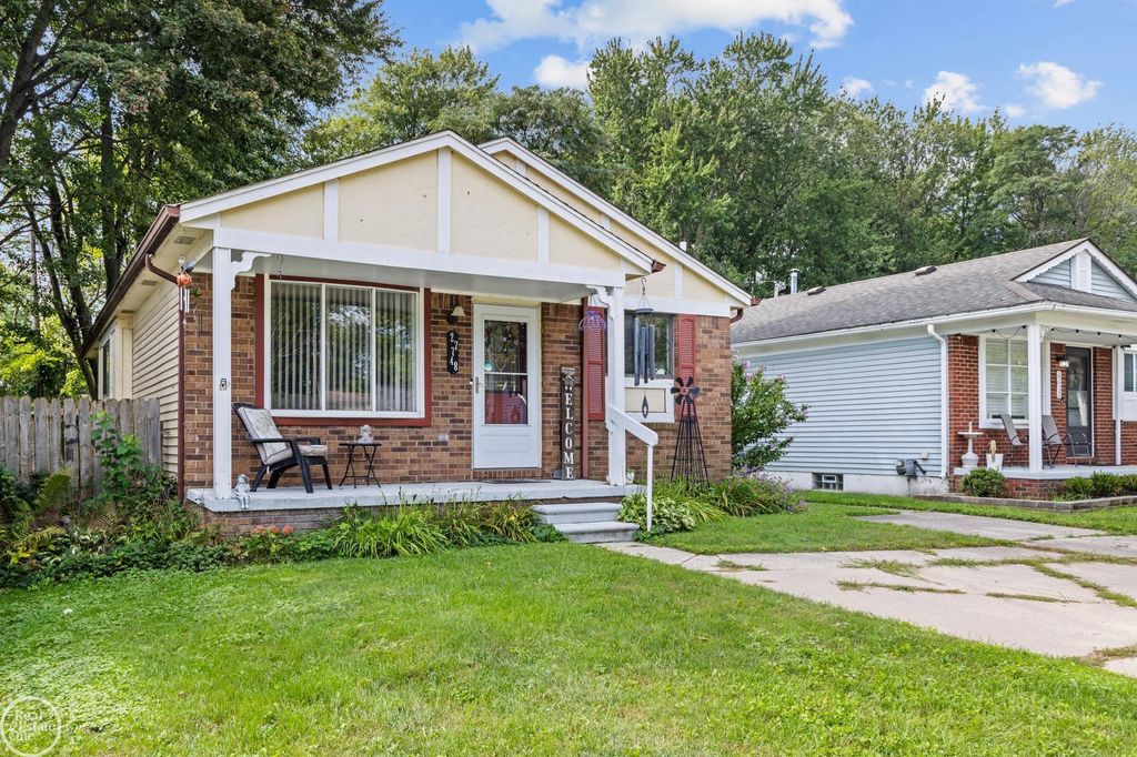 27748 Moran St, Harrison Twp