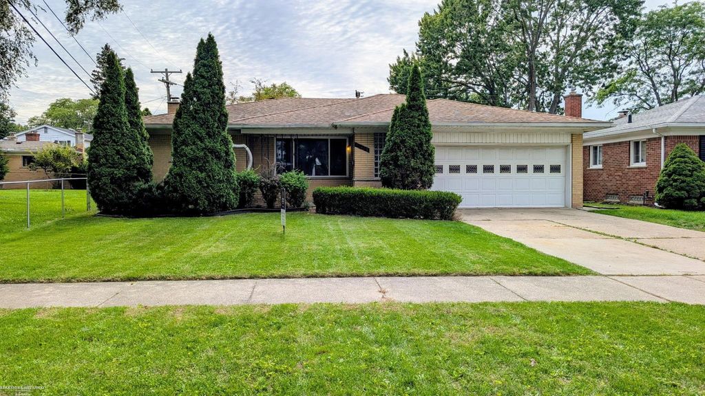 31225 Frank Dr, Warren