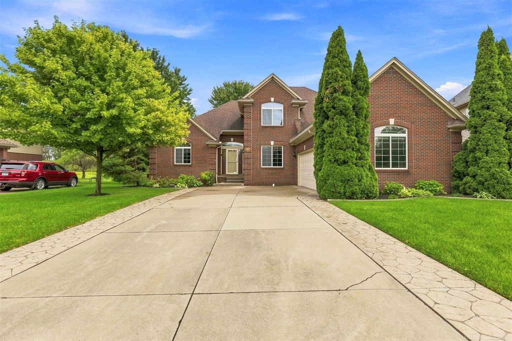 28754 Coleridge St, Harrison Twp