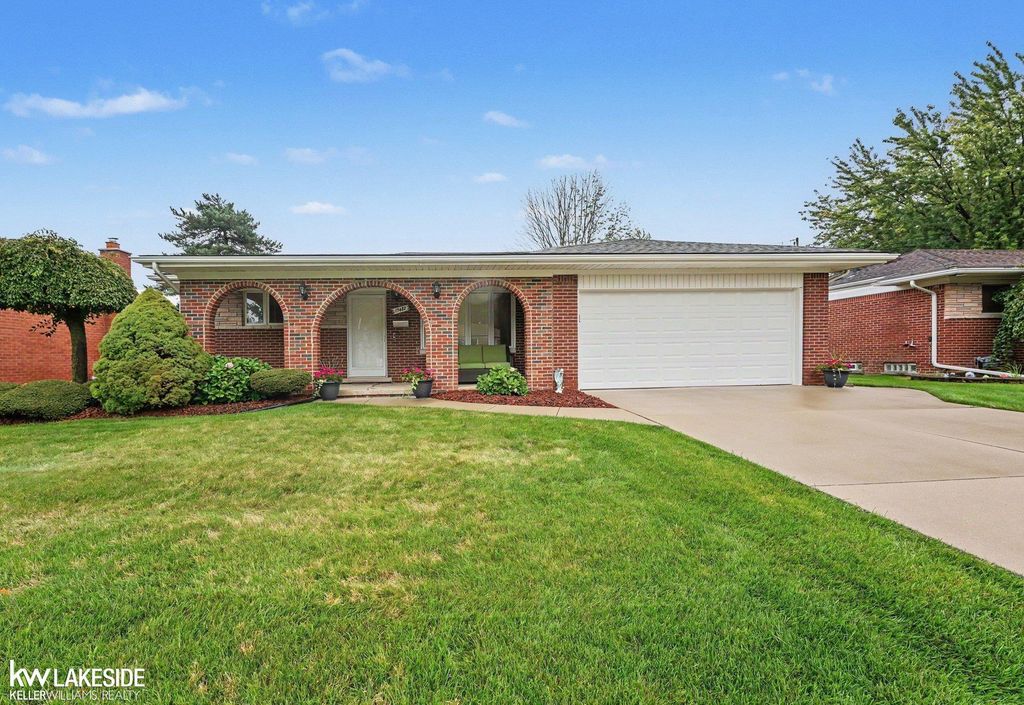 13482 Perry Cir, Warren