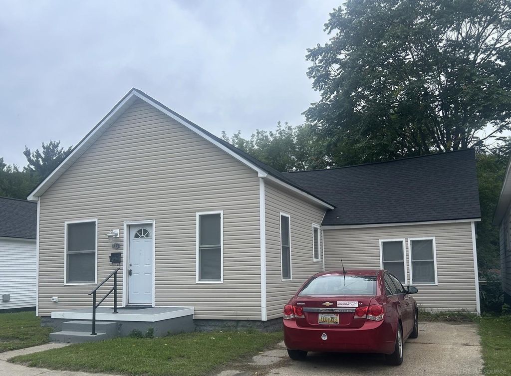 1473 Division St, Muskegon