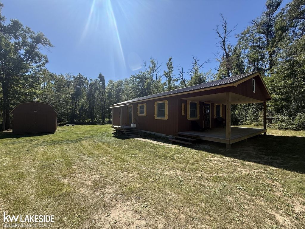 1561 W Helmer Lake Rd, Mio