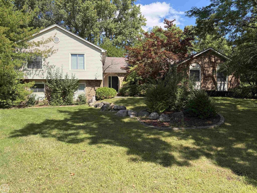 1728 Hiview, Bloomfield charter township
