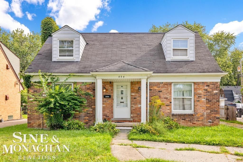 454 Alter Rd, Detroit