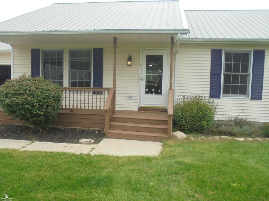 794 Cove Rd, Goodells