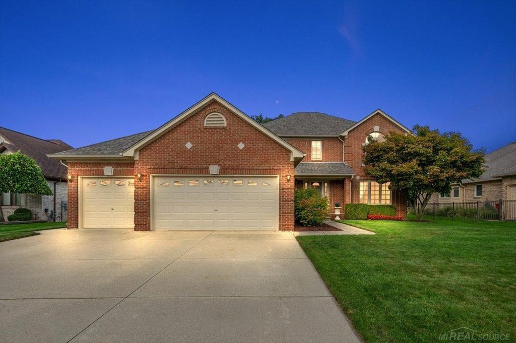 54767 Waubay  Dr, Macomb