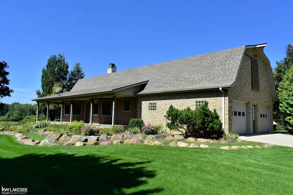 2525 E Sanilac Rd, Caro