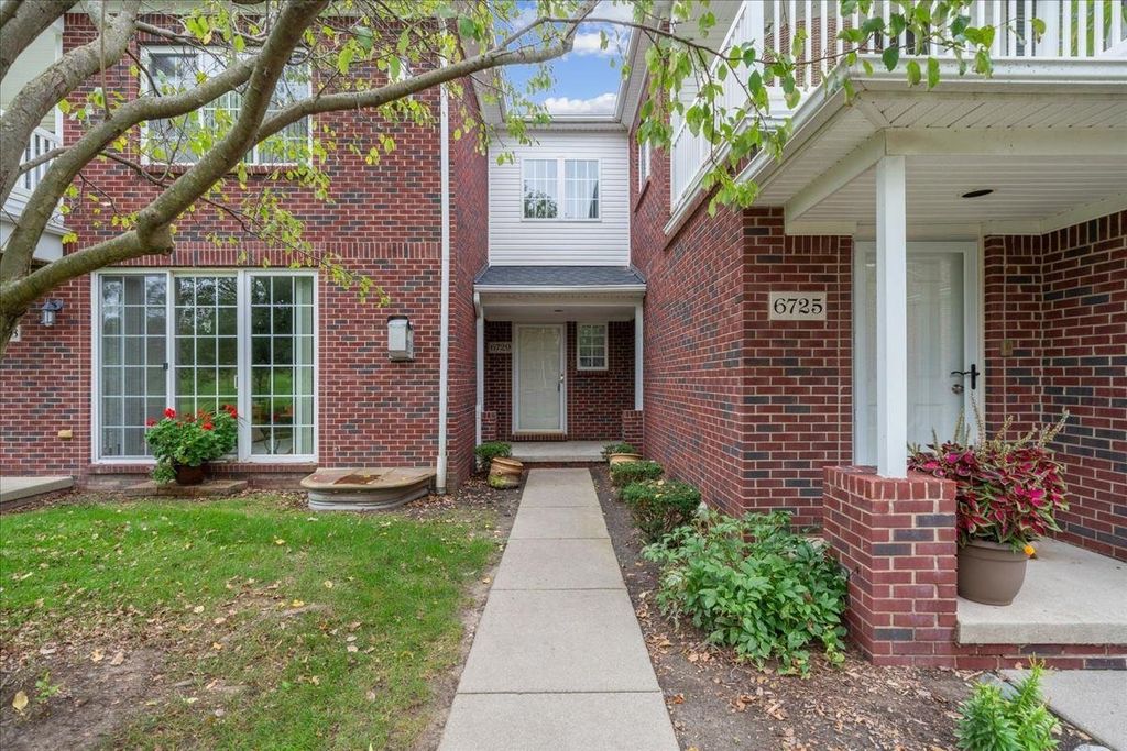 6729 Boulder Pointe Dr, Washington