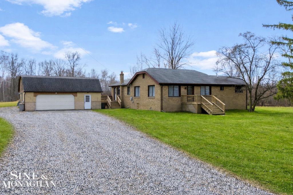 2097 Little Rd, Harsens Island