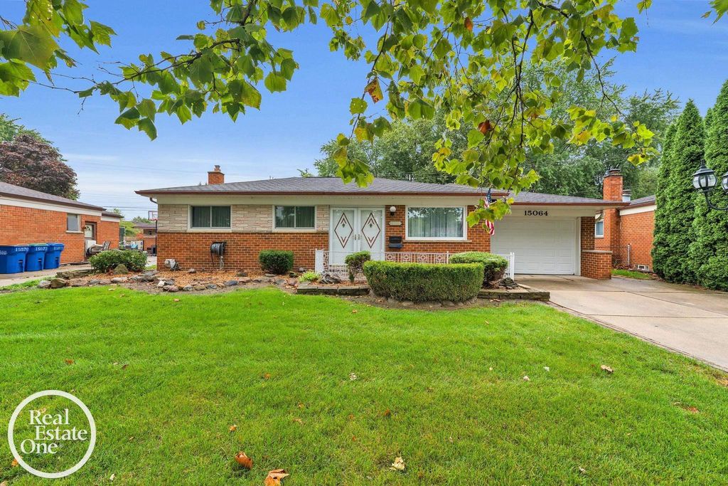 15064 Masonic Blvd, Warren