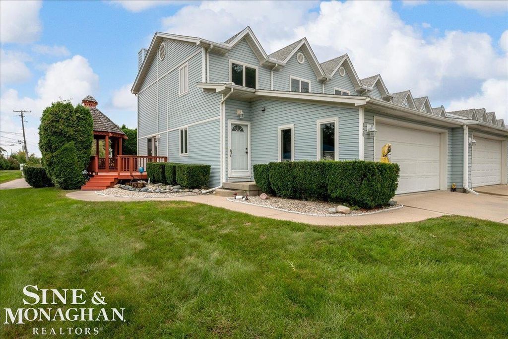 150 Kenyon Dr, Algonac